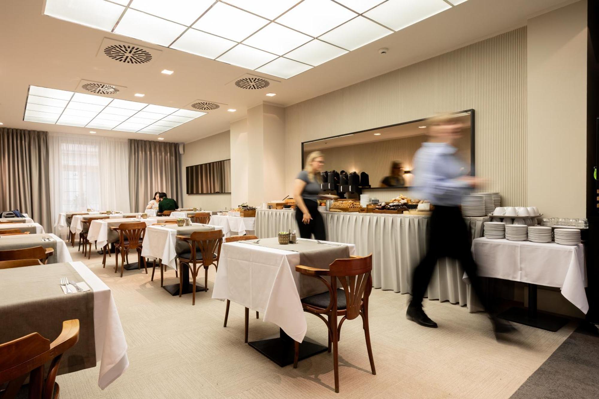Prokop Square Hotel 4*